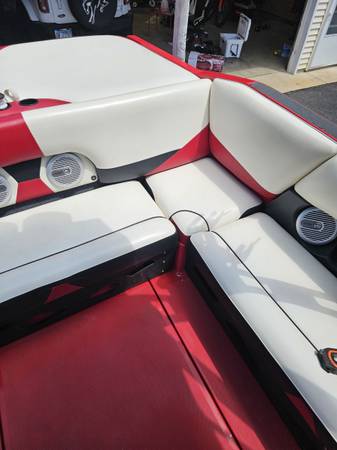 Axis, Import USA — Foto 9 z 12