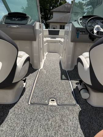 2015 Chaparral, Import USA — Foto 5 z 12