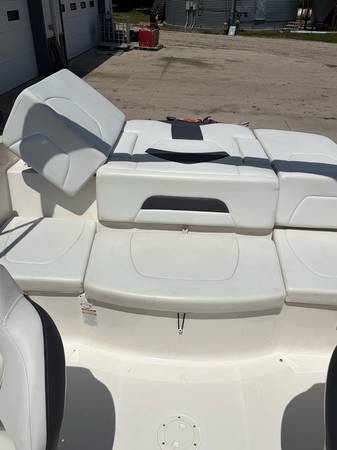 2015 Chaparral, Import USA — Foto 9 z 12