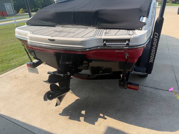 2020 Chaparral, Import USA — Foto 7 z 12