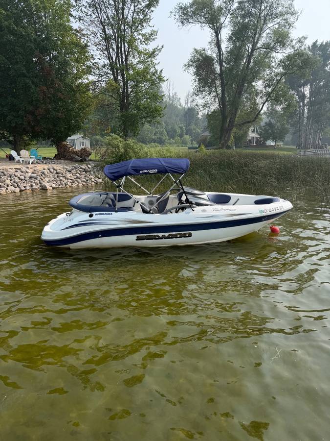 2002 Sea-Doo, Import USA — Foto 2 z 12