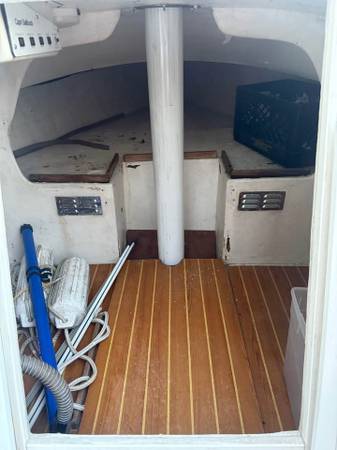 2009 Catalina, Import USA — Foto 9 z 10