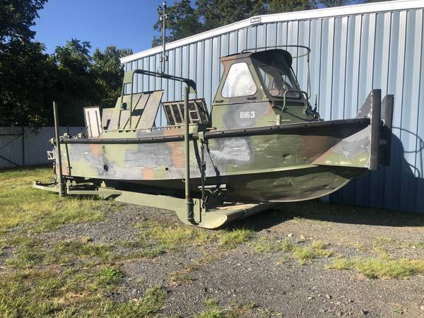 Axis, Import USA — Foto 1