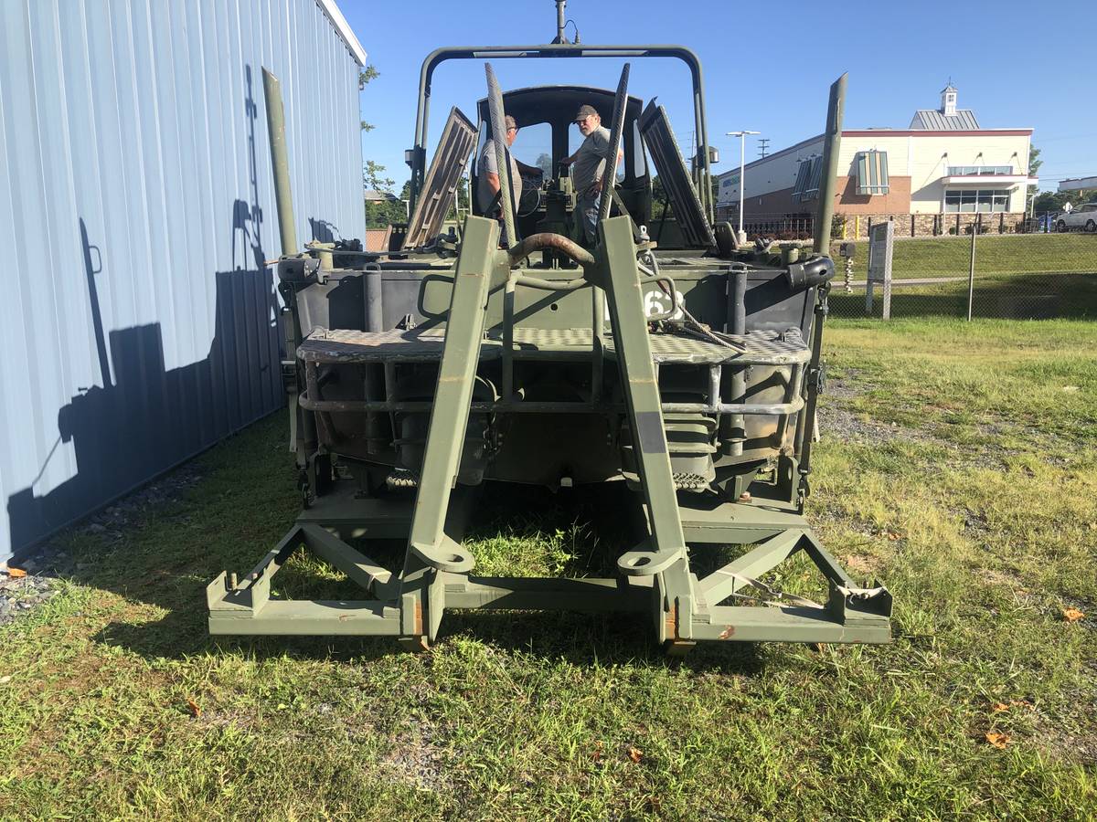 Axis, Import USA — Foto 3 z 12