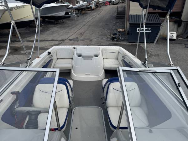 2006 Bayliner, Import USA — Foto 11 z 12