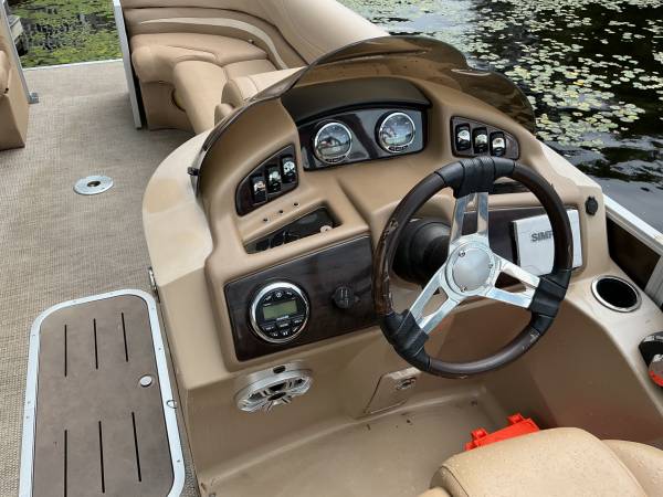 2017 Bennington, Import USA — Foto 9 z 12