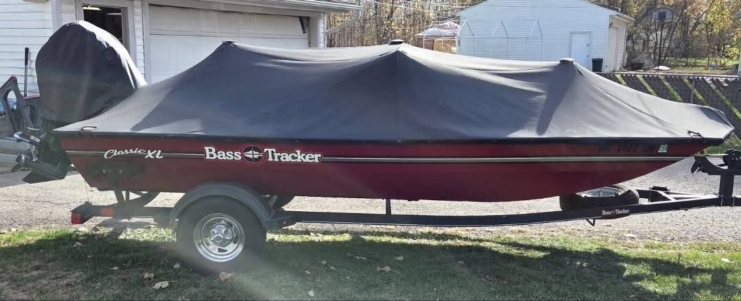 2021 Tracker, Import USA — Foto 3 z 12