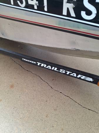 Tracker, Import USA — Foto 8 z 9