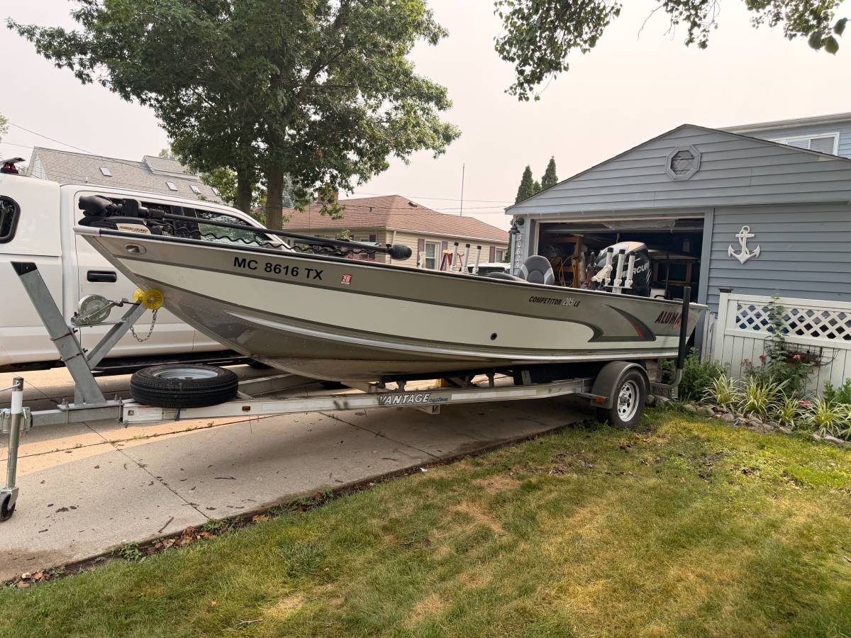 2016 Crestliner, Import USA — Foto 2 z 9