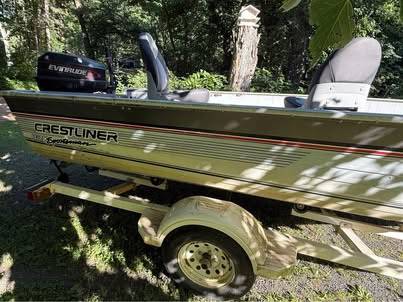 1990 Crestliner, Import USA — Foto 3 z 6