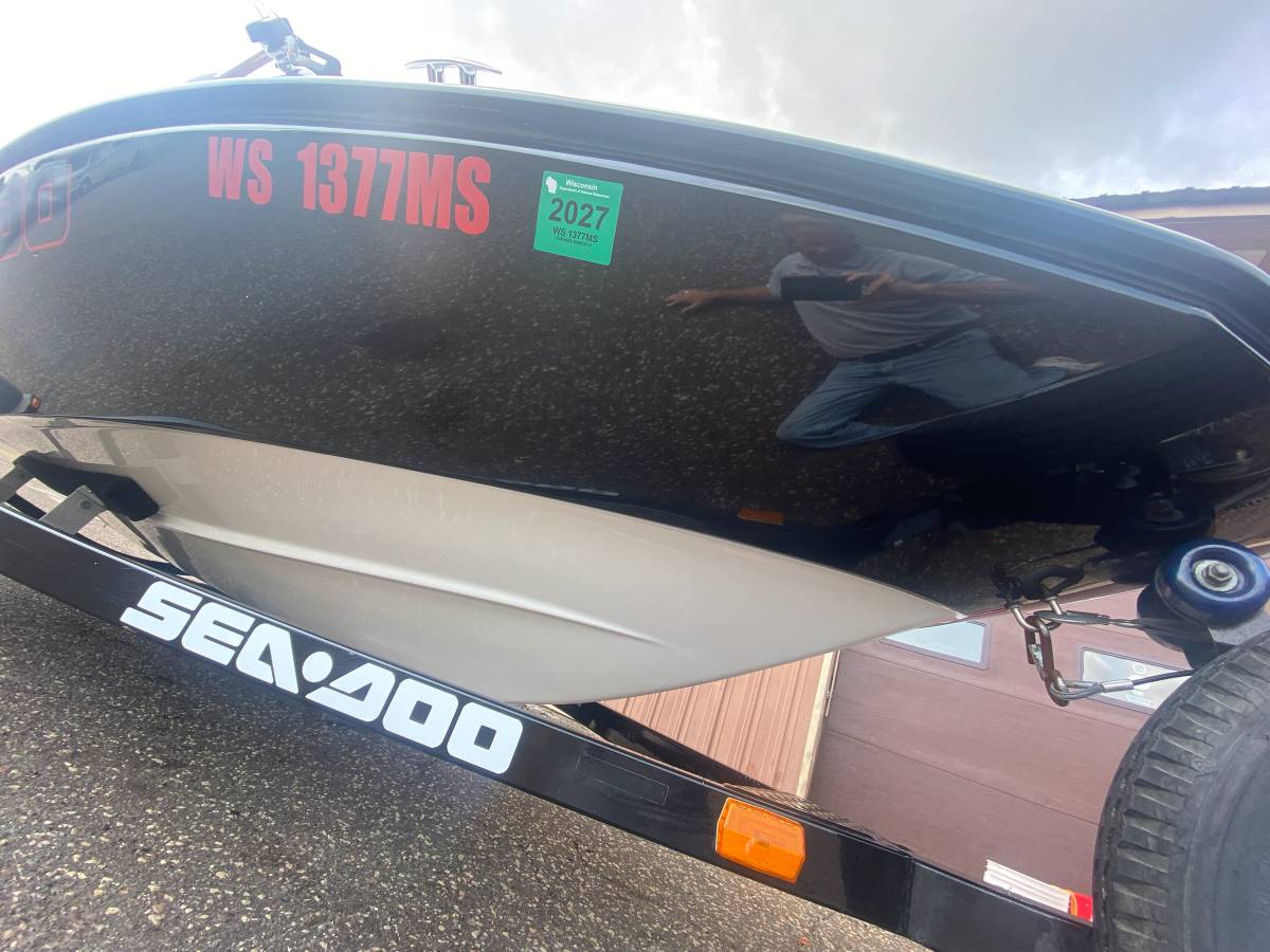 2011 Sea-Doo, Import USA — Foto 11 z 12
