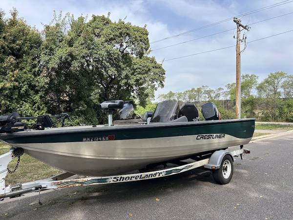 2002 Crestliner, Import USA — Foto 1