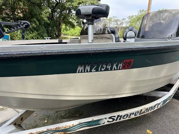2002 Crestliner, Import USA — Foto 9 z 12