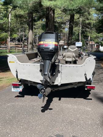 2004 Crestliner, Import USA — Foto 4 z 8