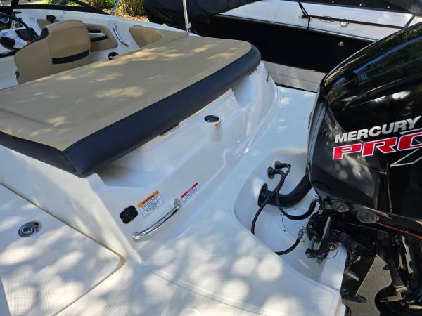 2021 Sea Ray, Import USA — Foto 4 z 12