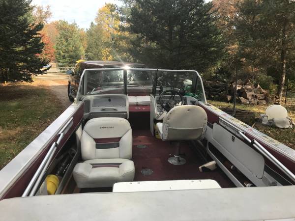 1994 Crestliner, Import USA — Foto 3 z 12