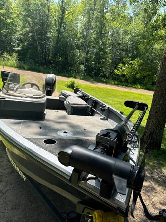 2016 Crestliner, Import USA — Foto 4 z 12