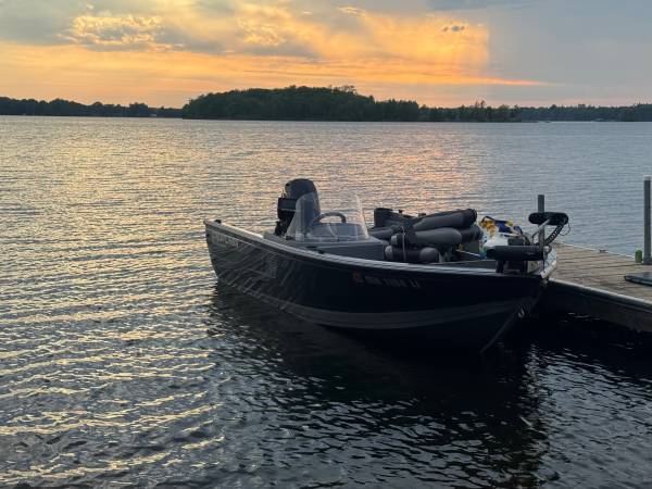 2016 Crestliner, Import USA — Foto 6 z 12