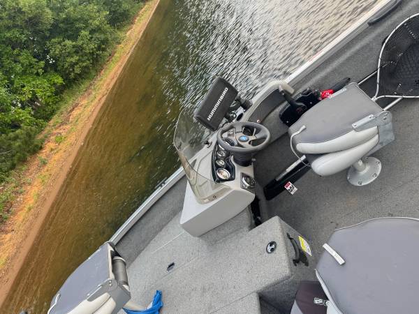 2016 Crestliner, Import USA — Foto 8 z 12