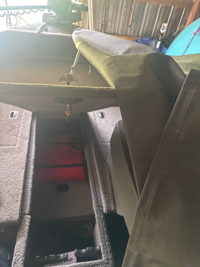 2016 Crestliner, Import USA — Foto 12 z 12