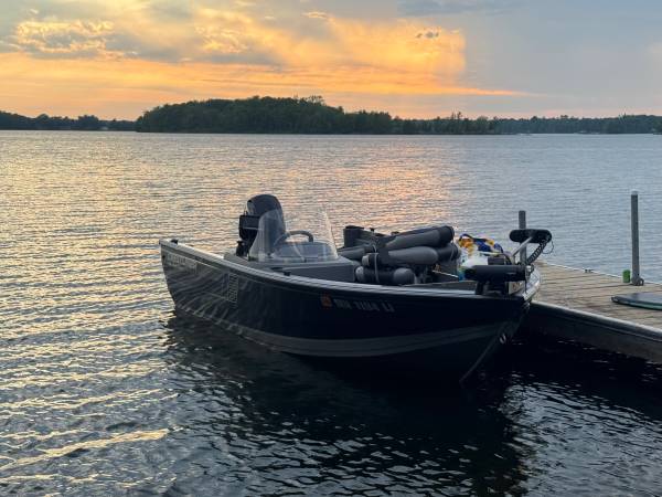 2016 Crestliner, Import USA — Foto 8 z 12