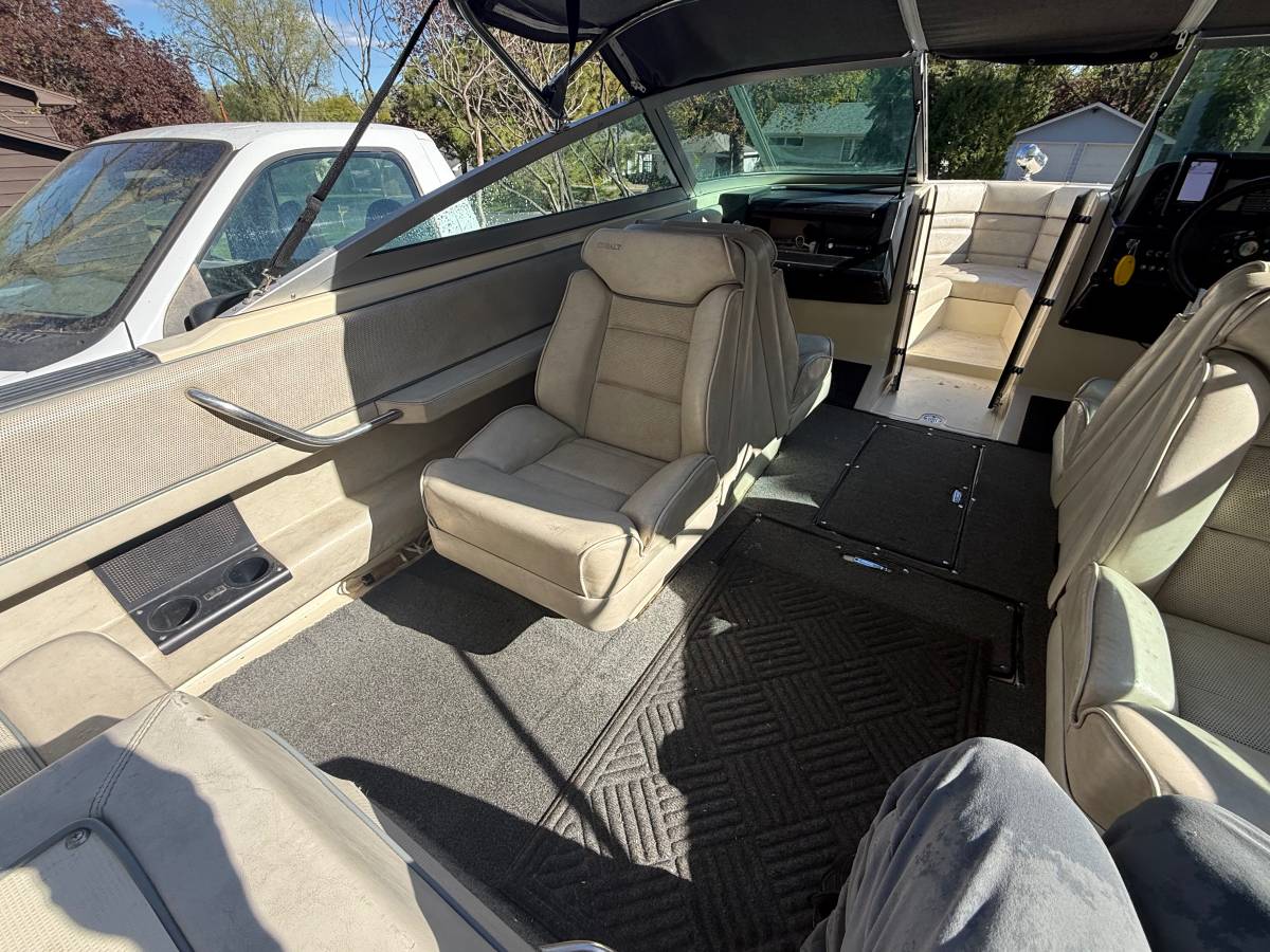 1988 Cobalt, Import USA — Foto 9 z 12
