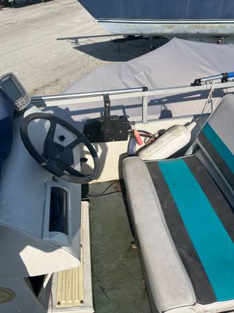 1988 Lowe, Import USA — Foto 6 z 8