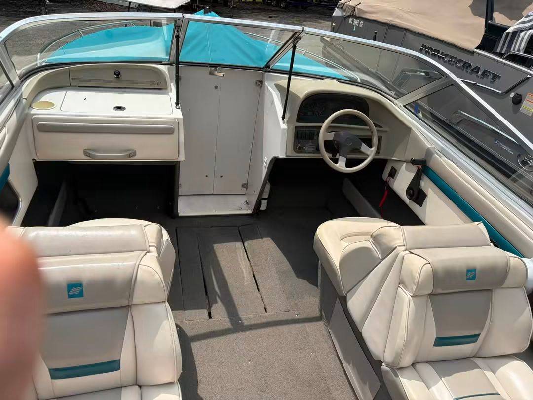 1994 Four Winns, Import USA — Foto 9 z 12