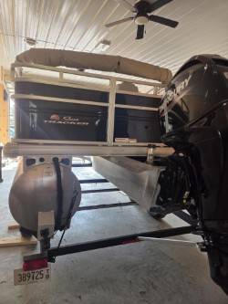 2024 Sun Tracker, Import USA — Foto 3 z 7