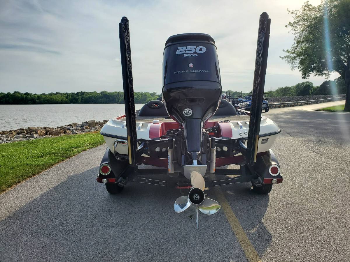 2010 Ranger, Import USA — Foto 4 z 8