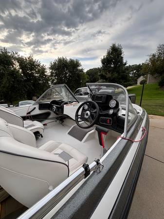 2021 Nitro, Import USA — Foto 10 z 10