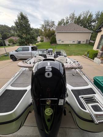 2021 Nitro, Import USA — Foto 3 z 10