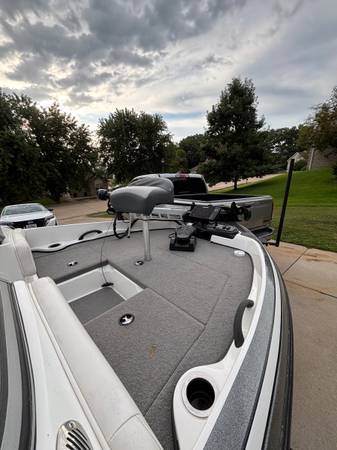 2021 Nitro, Import USA — Foto 7 z 10