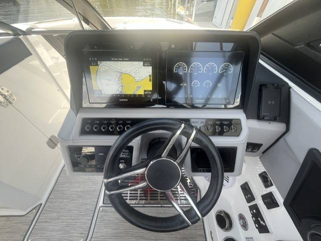 2022 Cobalt, Import USA — Foto 12 z 12