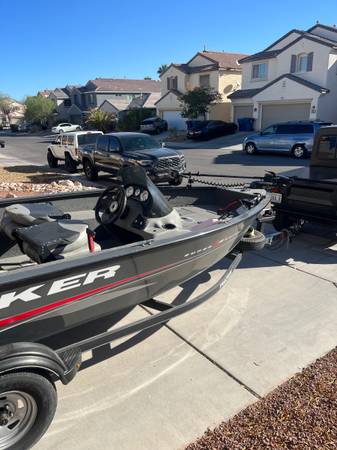 2018 Tracker, Import USA — Foto 5 z 9