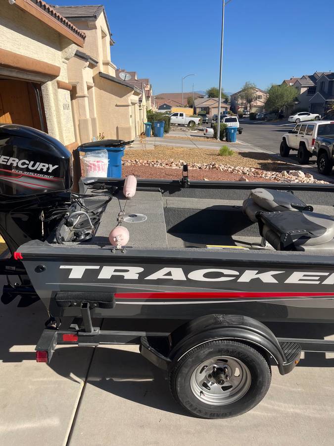 2018 Tracker, Import USA — Foto 6 z 9