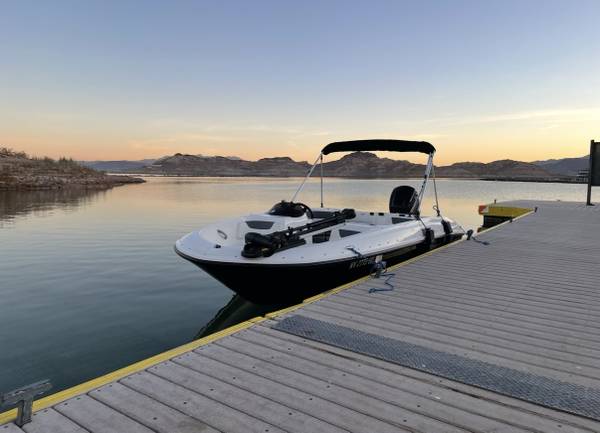 2021 Bayliner, Import USA — Foto 2 z 5