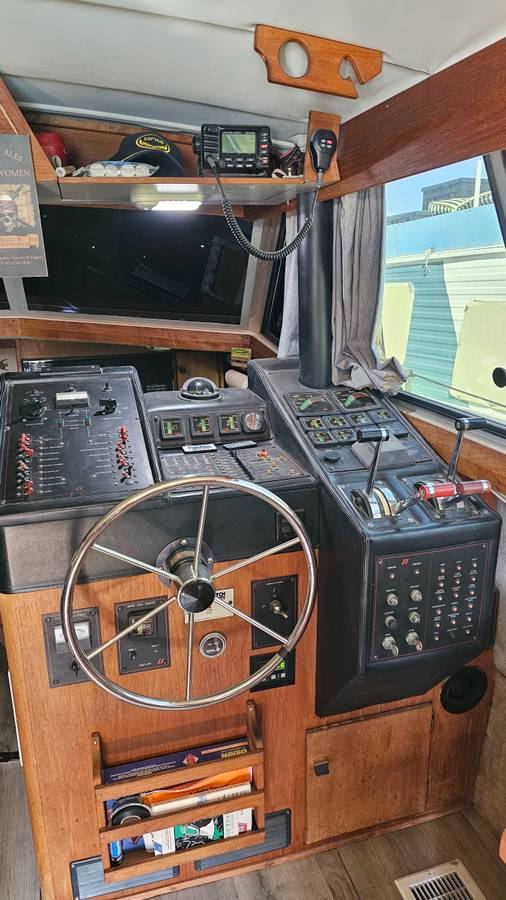 1987 Bayliner, Import USA — Foto 6 z 12