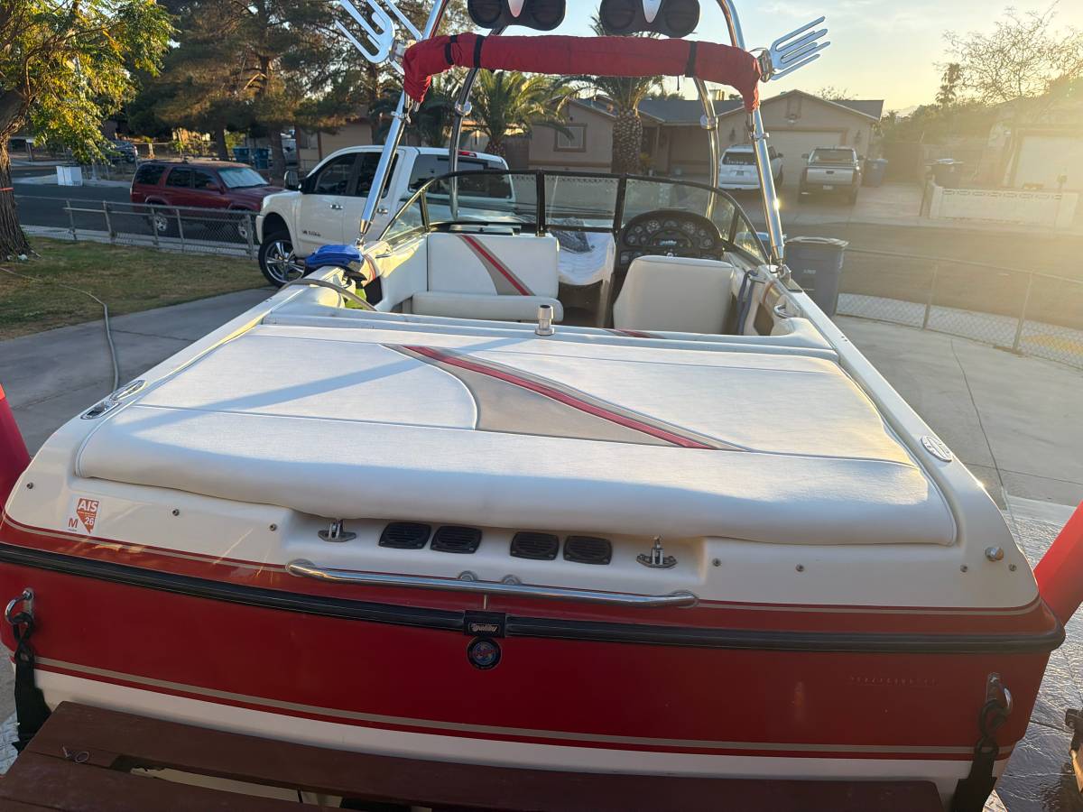 Malibu, Import USA — Foto 6 z 10