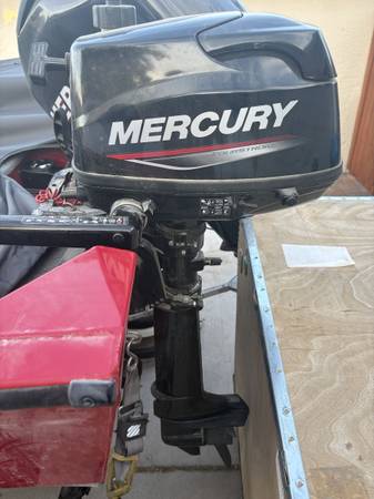 2012 Tracker, Import USA — Foto 9 z 9