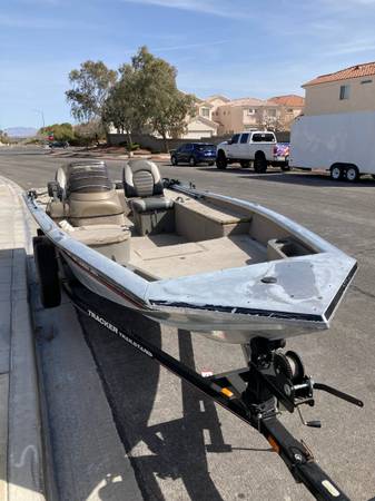 Tracker, Import USA — Foto 4 z 4