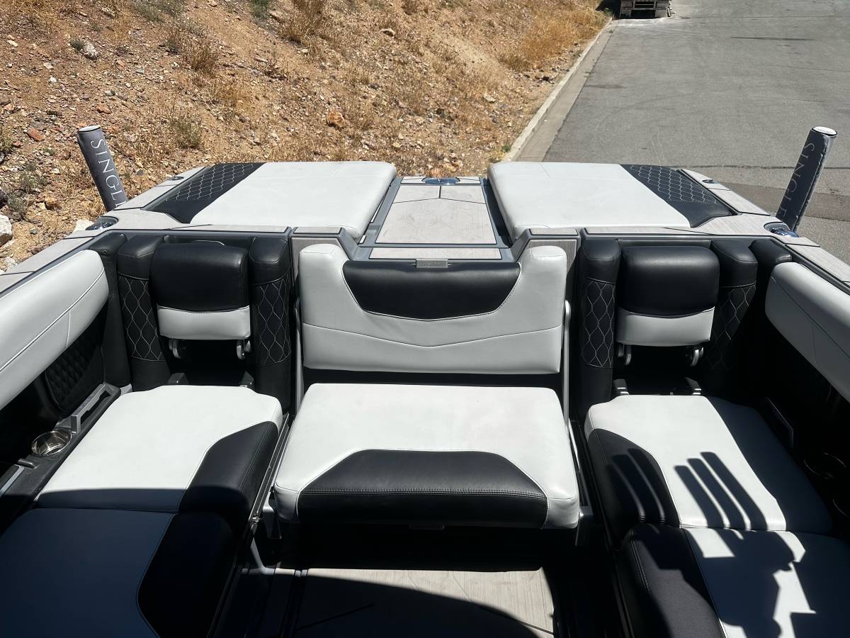 2020 Malibu, Import USA — Foto 8 z 9