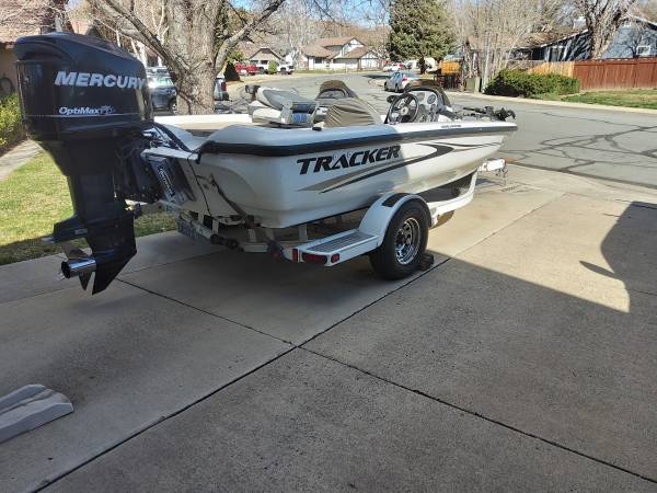 Tracker, Import USA — Foto 2 z 2