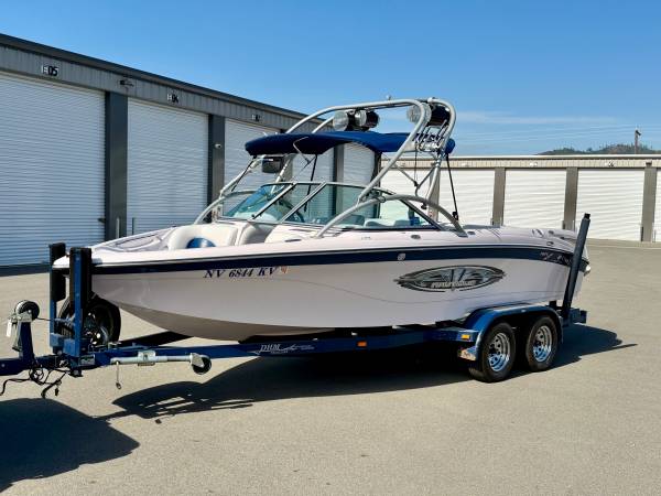 2004 Nautique, Import USA — Foto 1