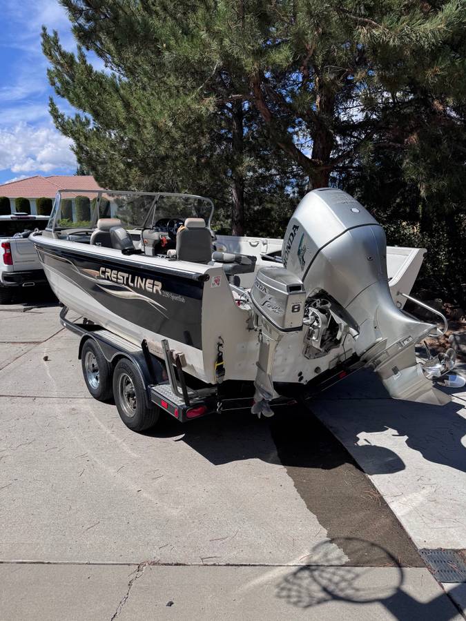 Crestliner, Import USA — Foto 3 z 10
