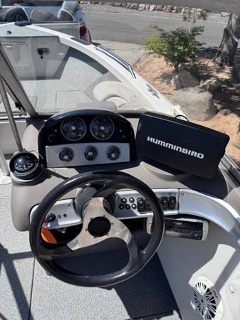 Crestliner, Import USA — Foto 6 z 10
