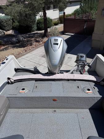 Crestliner, Import USA — Foto 8 z 10