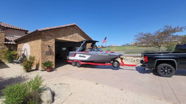 Malibu, Import USA — Foto 1