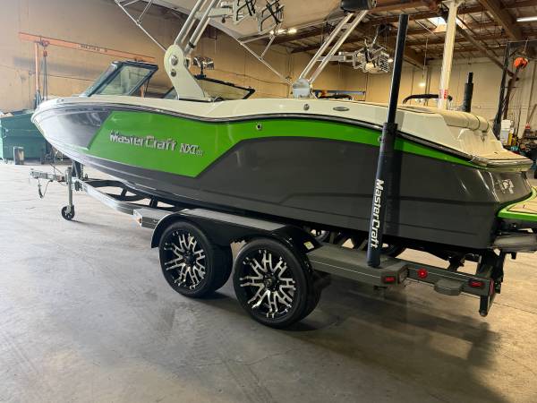 2019 MasterCraft, Import USA — Foto 3 z 9
