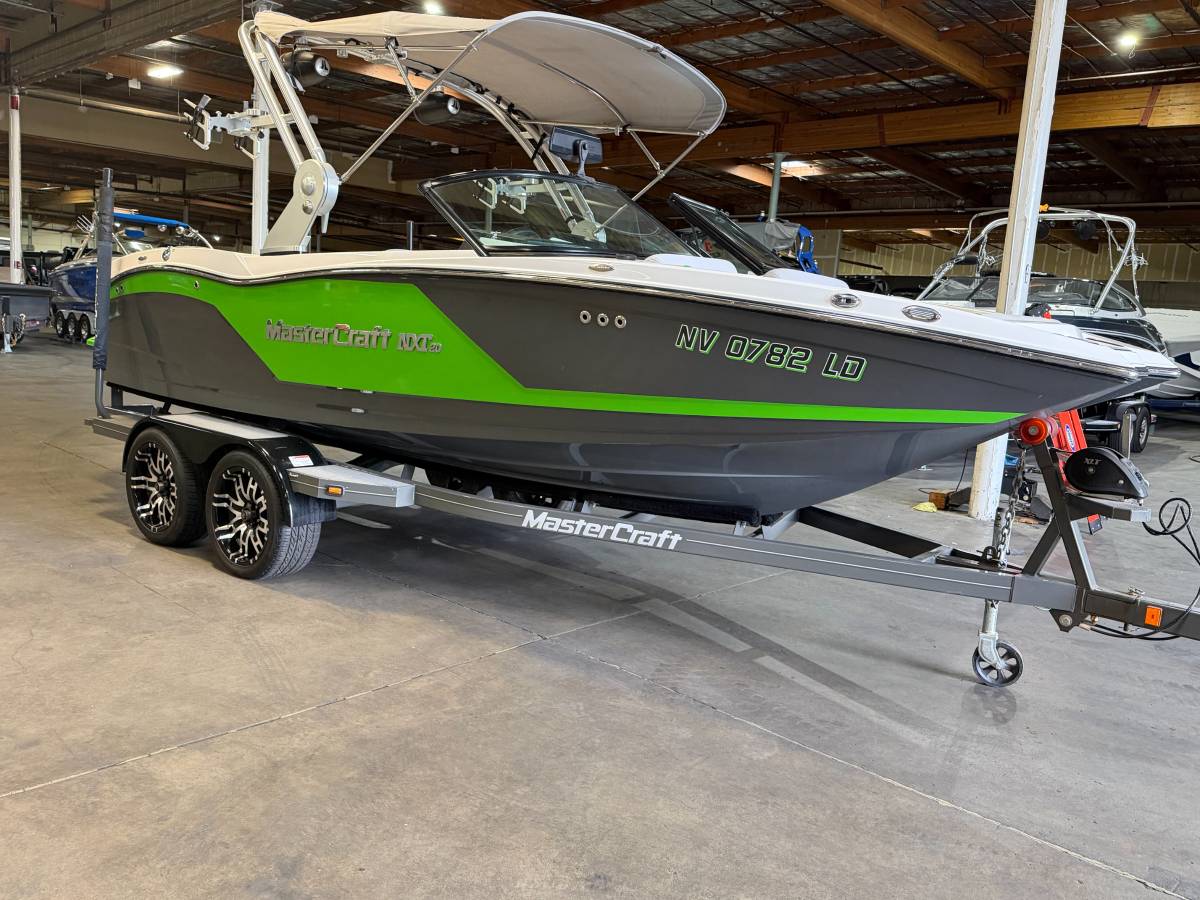 2019 MasterCraft, Import USA — Foto 4 z 9